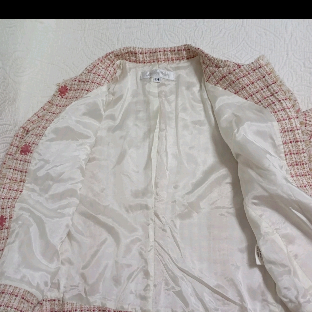 Chic Pink Tweed Jacket - Picture 9 of 12